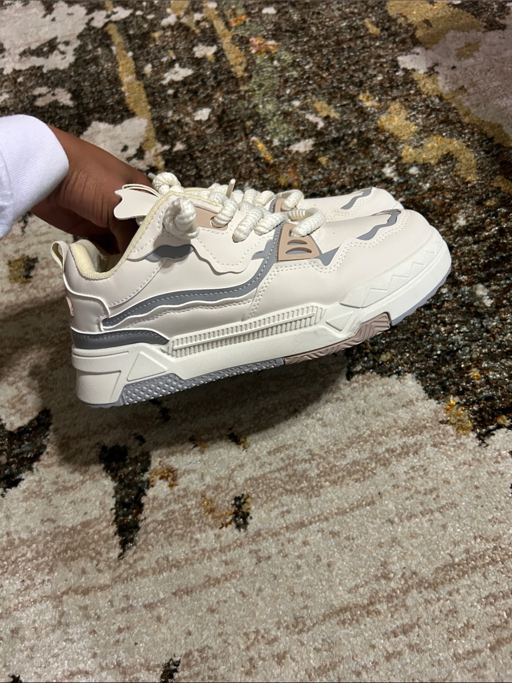 Chunky men  Lace-Up Sneakers in Cream and Gray
